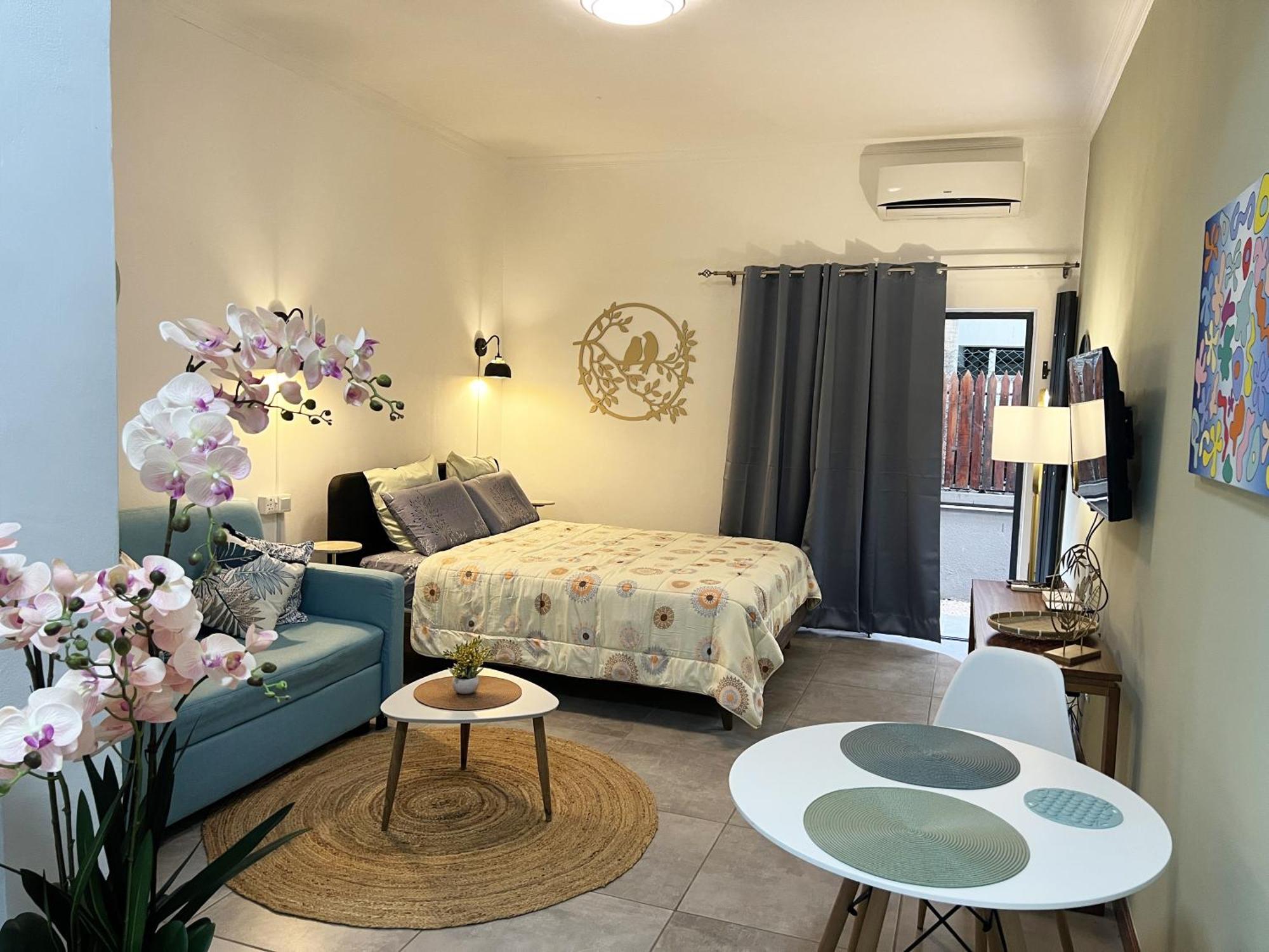 Newly Renovated Studio Apartment With Rooftop Pool, Few Steps To The Beach Flic-en-Flacq エクステリア 写真