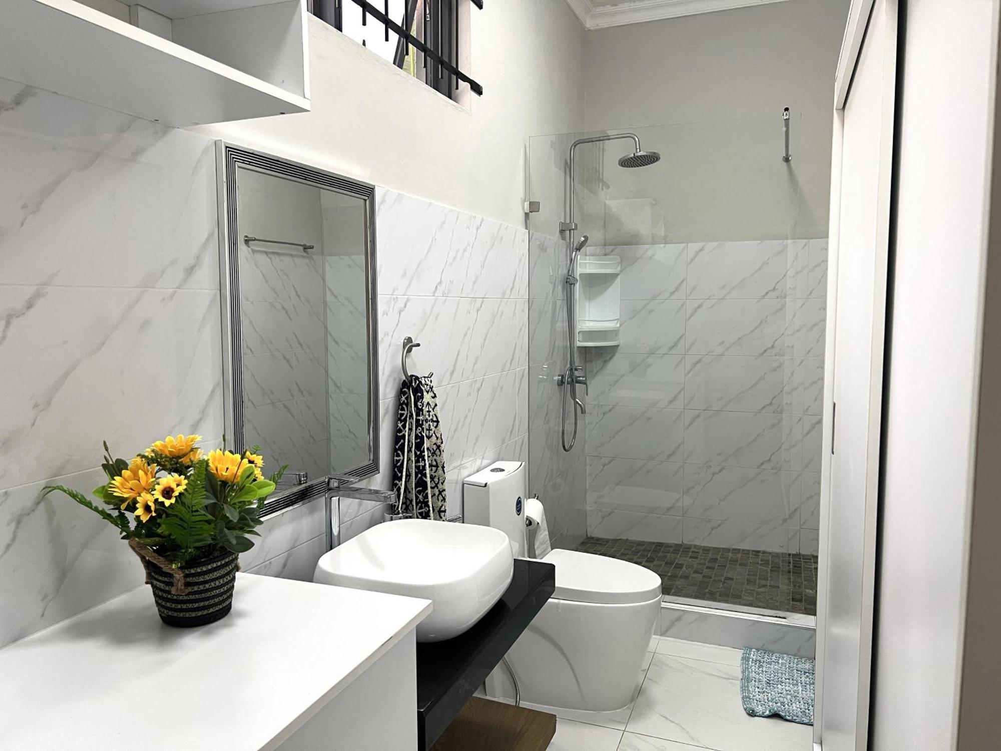 Newly Renovated Studio Apartment With Rooftop Pool, Few Steps To The Beach Flic-en-Flacq エクステリア 写真